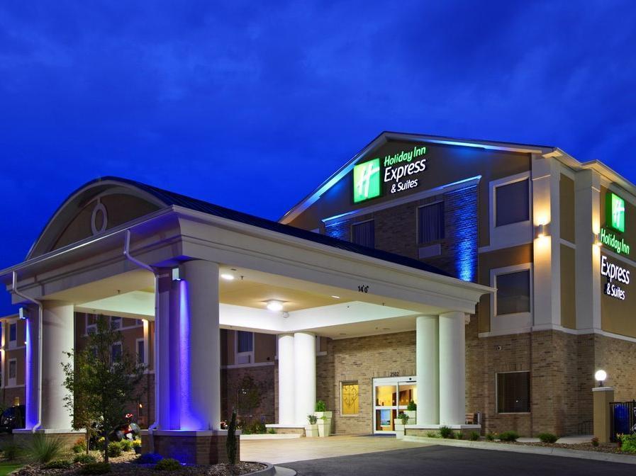 Holiday Inn Express & Suites Charlotte North, An Ihg Hotel Екстериор снимка